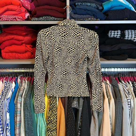 Who What Wear tan/black leopard print long sleeve turtleneck top size XS - Picture 3 of 3